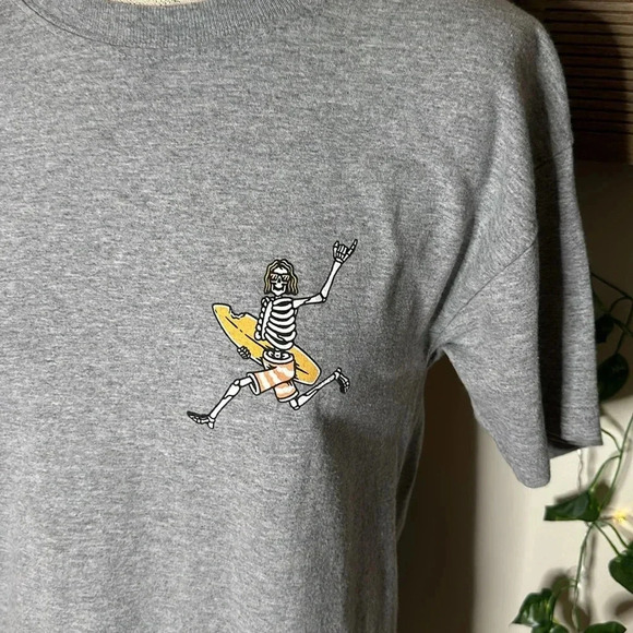 Call Your Mother “Good Vibes” Graphic Tee - Picture 4 of 6